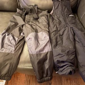 2 pairs of overall snow pants size 4T, almost new